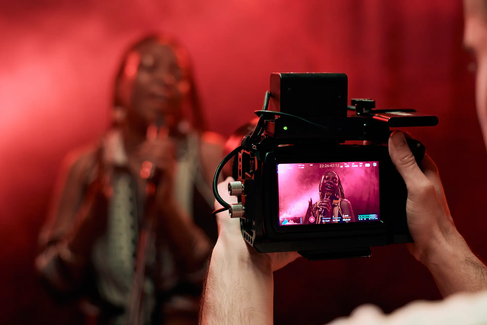 Cameraman_Filming_Music_Video_original_3273455